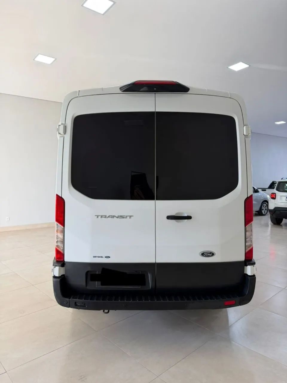 Ford Transit 15 lugares  2022 - Foto 4