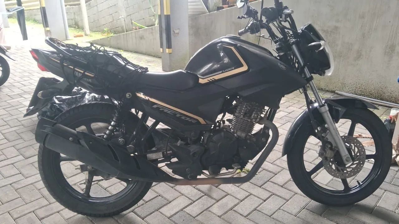 Vendo Factor, motor ótimo 
