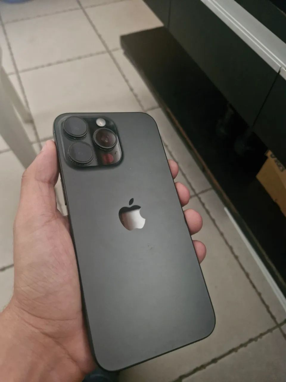 Vendo ou troco Iphone 15 pro max 1 TB - Foto 2