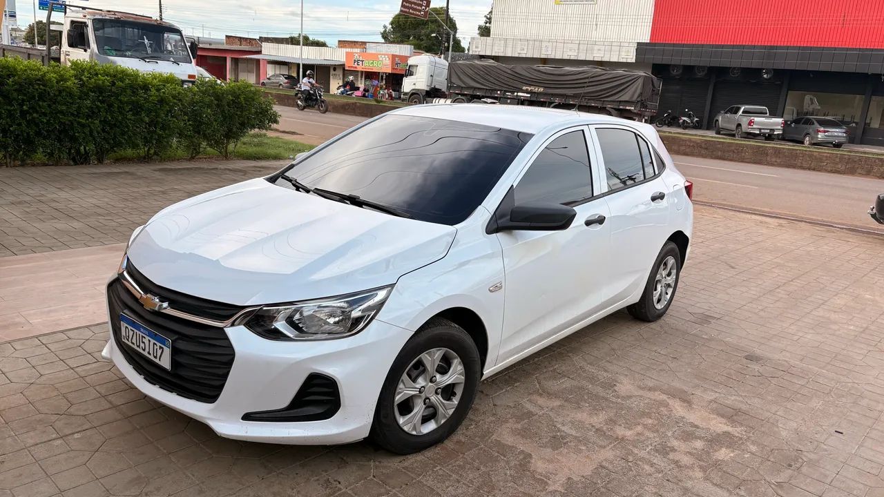 Chevrolet Onix Hatch 1.0 12V Flex Mec. 4P 2021 - Foto 2