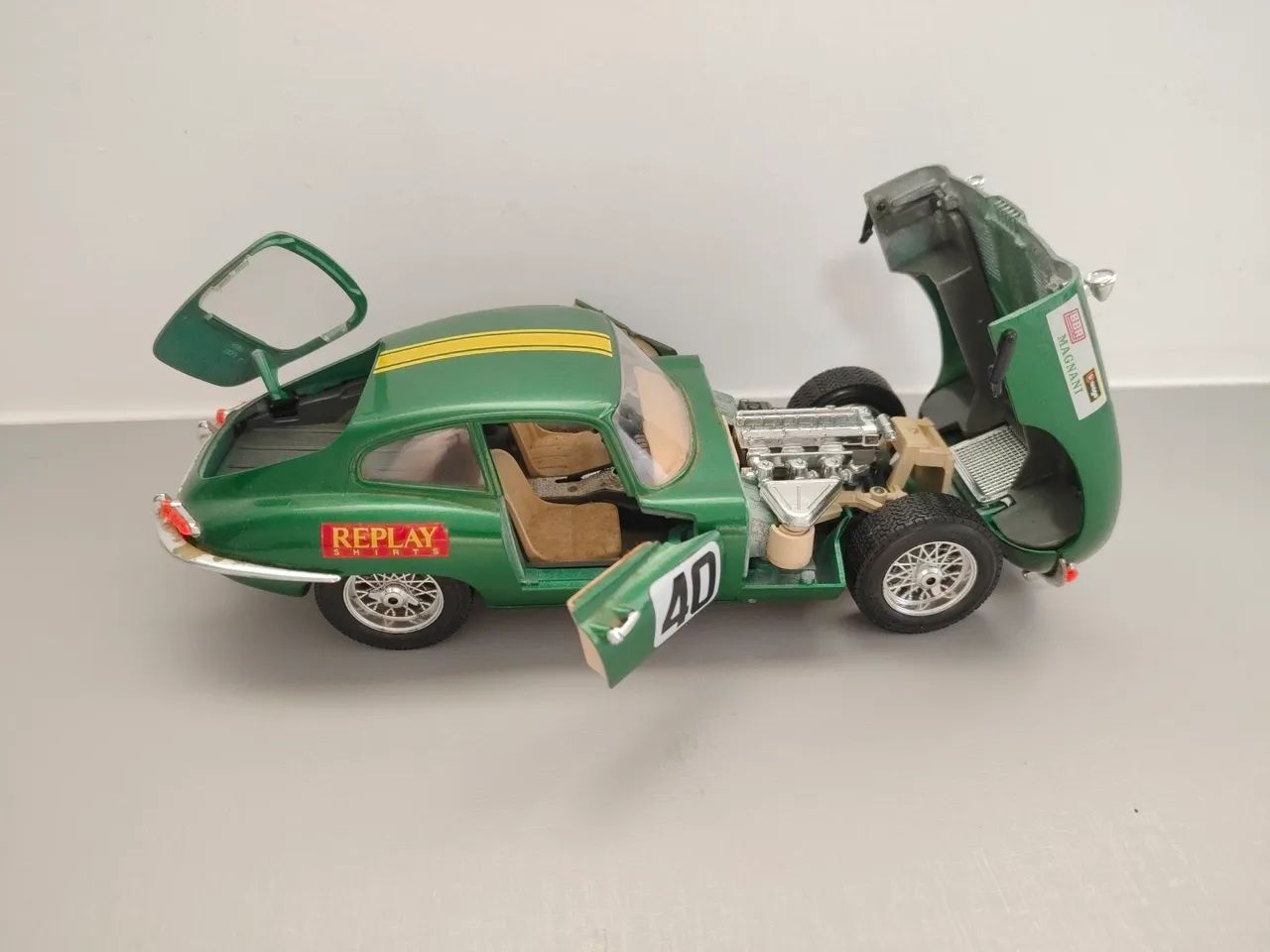Jaguar E Type 1/18 Burago #40  - Foto 3