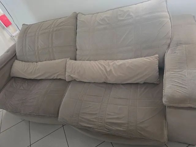 Sofá retrátil usado 