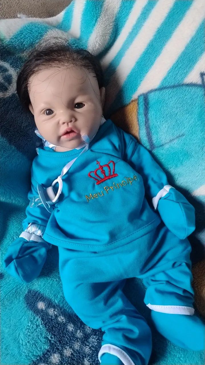 Bebê reborn de silicone sólido 