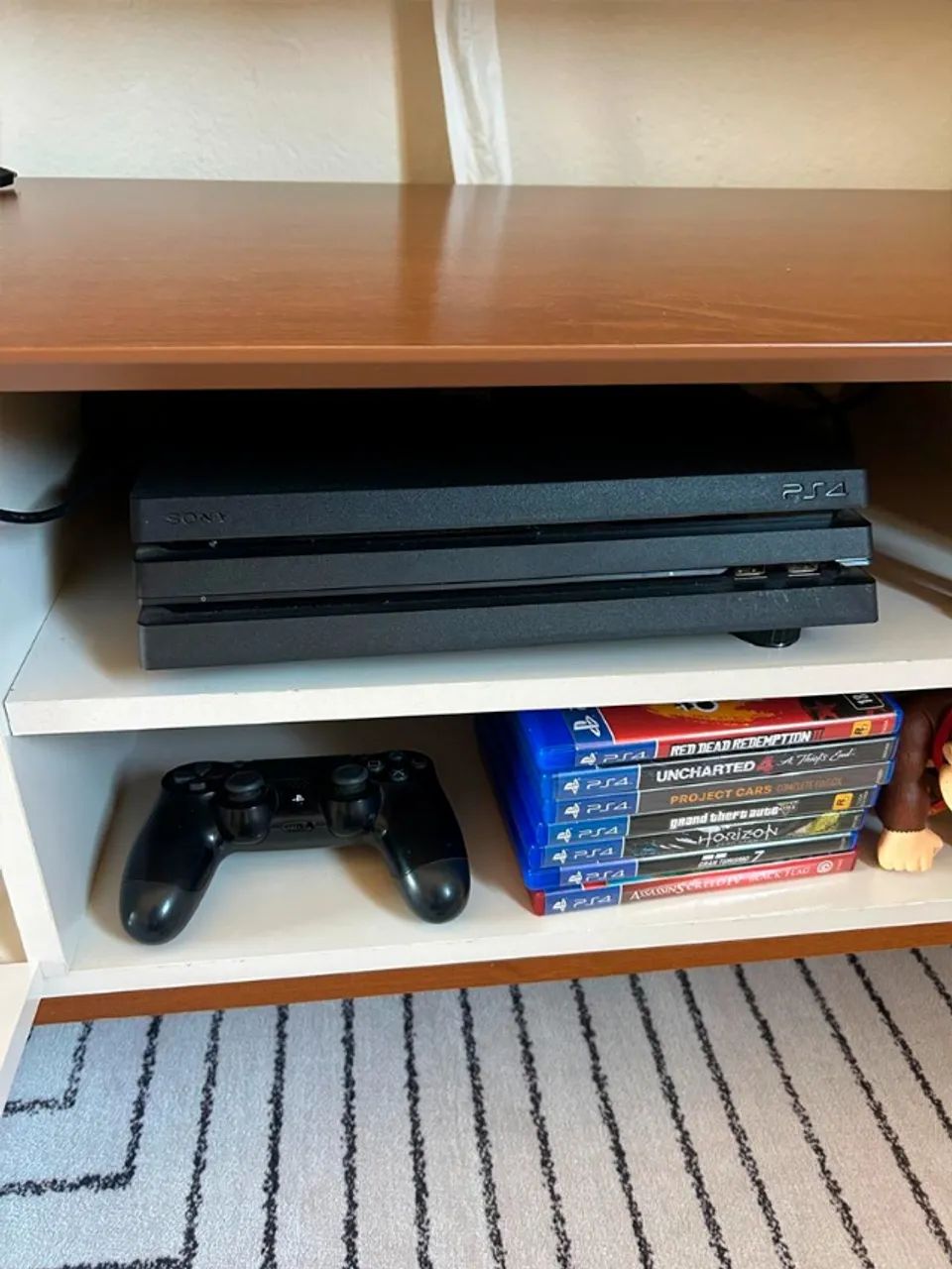 Ps4 Pro com 7 Jogos ( PlayStation 4 pro) - Foto 5