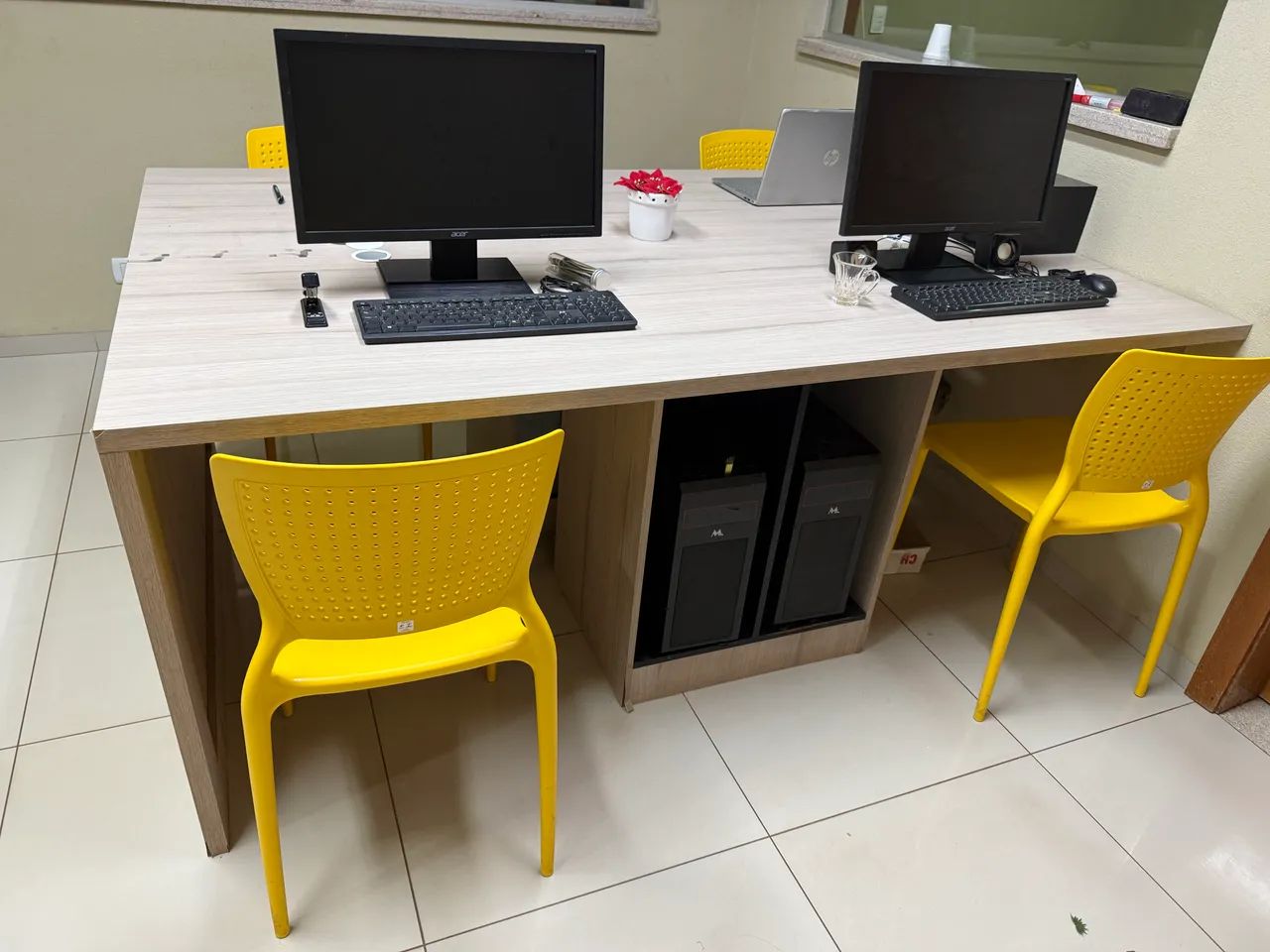 Mesa de trabalho 4 lugares65048963080321122