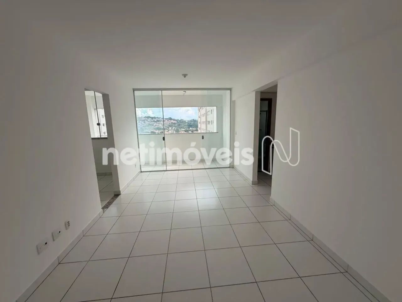 Apartamento 03 quartos no Betânia.
