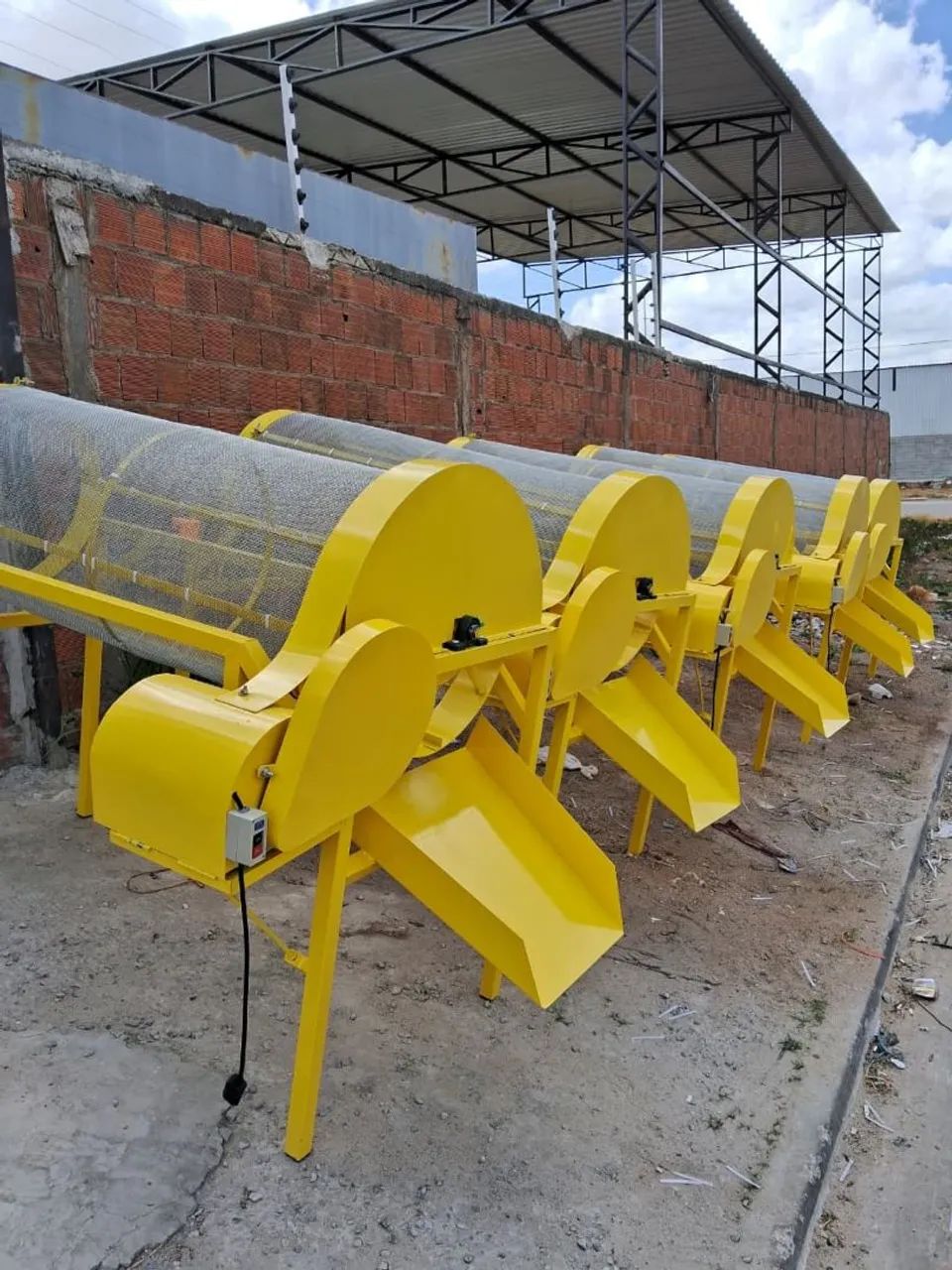 PENEIRA ELÉTRICA PARA OBRAS 