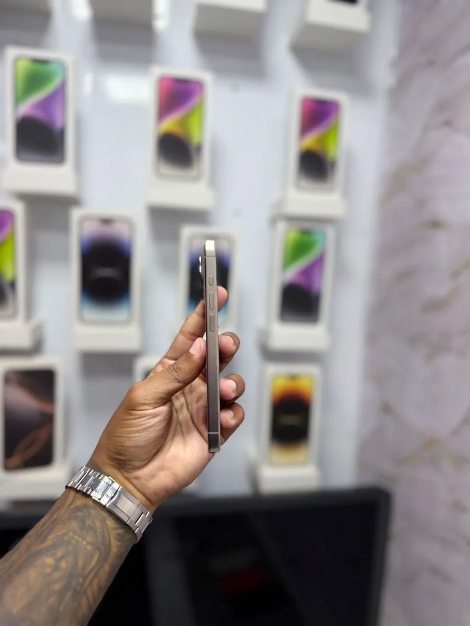 iPhone 15 PRO - 256 NATURAL<br>?3.999 - Foto 4
