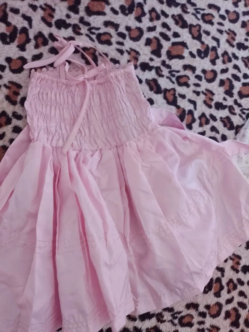 Baixou. Qualquer peça por R$20.00 VESTIDOS usados mas conservados.  - Foto 2