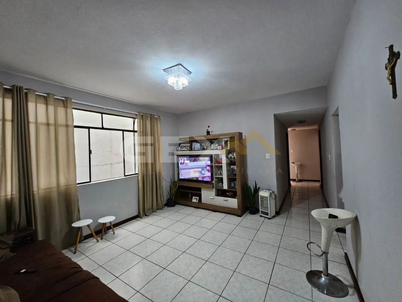 Apartamento à Venda com 04 Quartos no Centro de Divinópolis MG. - Foto 2