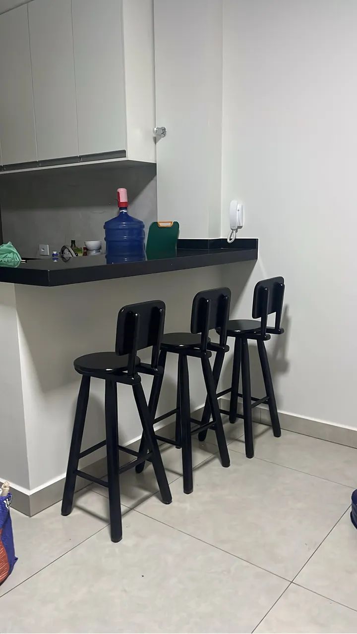 3 banquetas de madeira