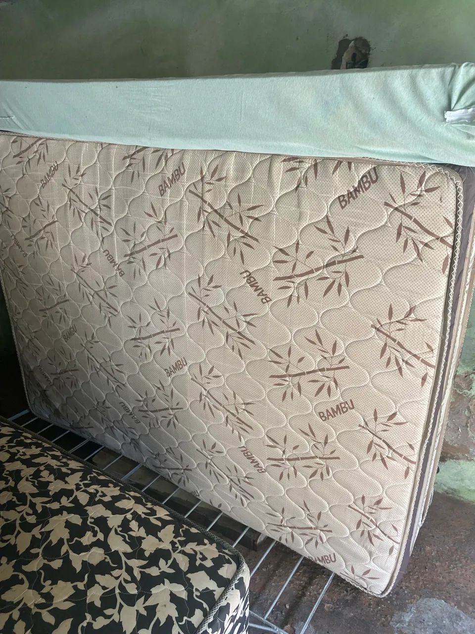 Uma cama box de casal uma cama de solteiro box e um couxao solteiro  - Foto 4