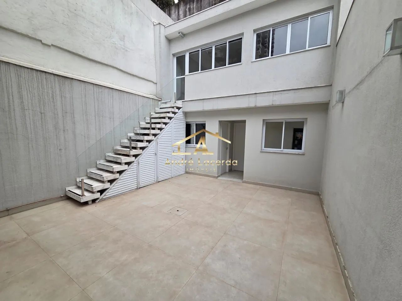 Casa Sobrado fins comerciais / residencial - Foto 2