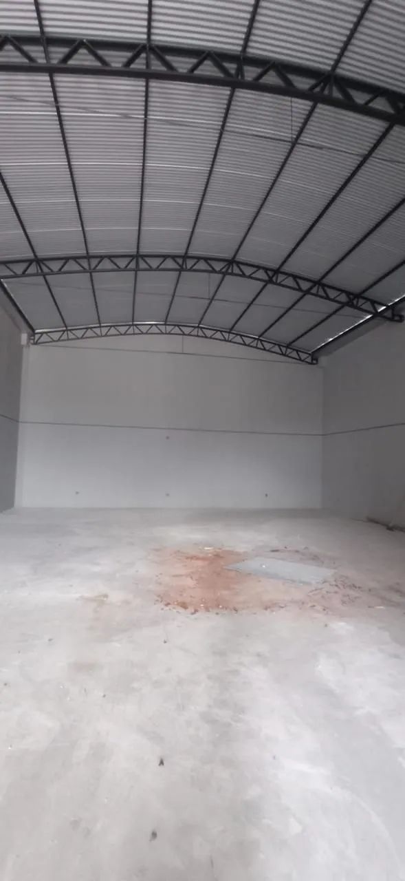 Barracão a venda na Avenida Sophia Rasgulaeff, com mezanino - Foto 4