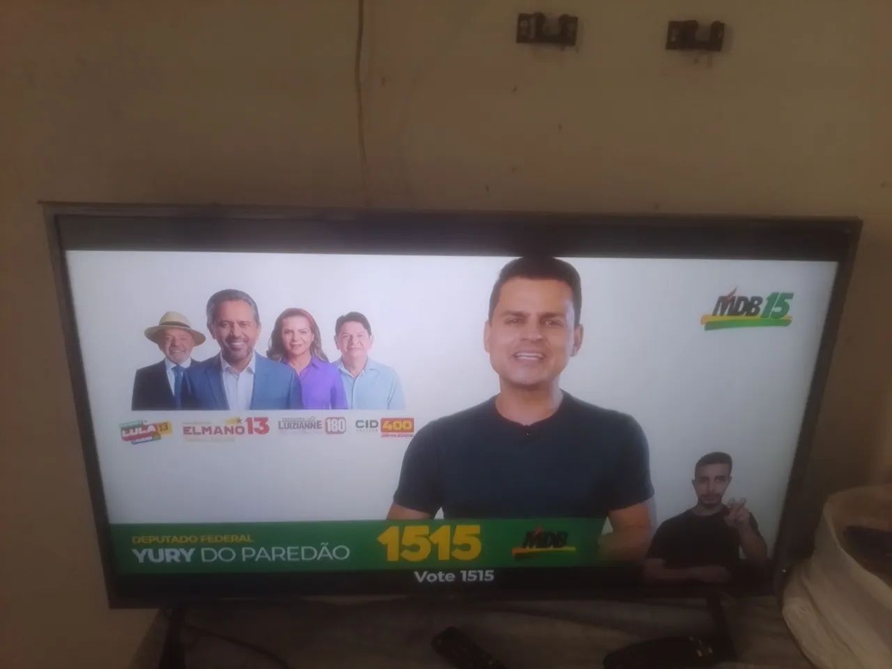 TV smartphone 43 polegadas semi-nova vender logo - Foto 4