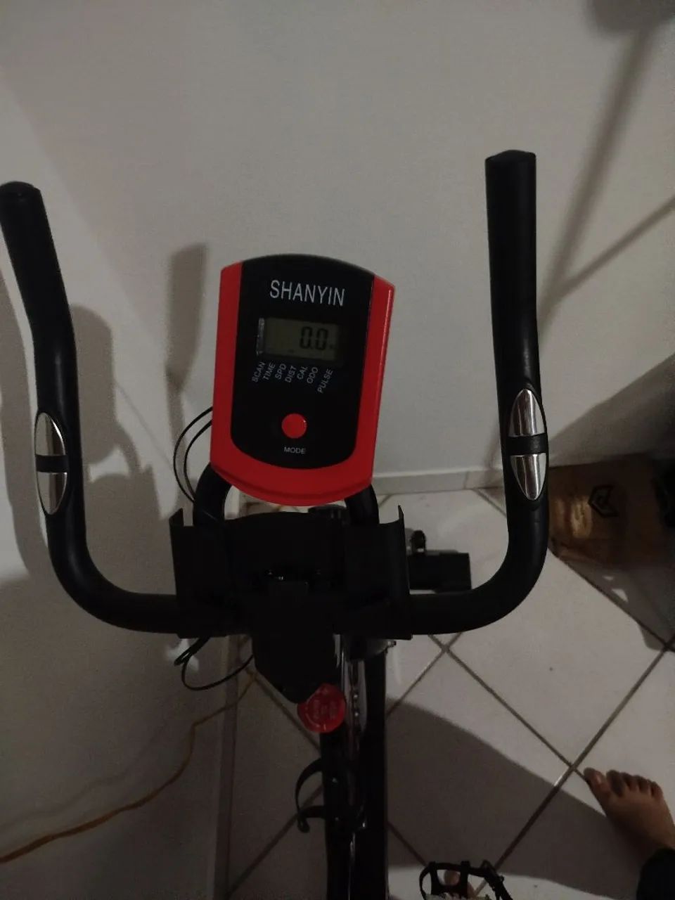 Bicicleta ergométrica nova com apenas 3 meses de uso 