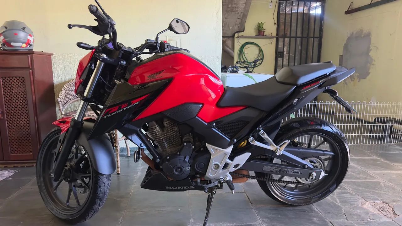 CB300F Twistter - Foto 4