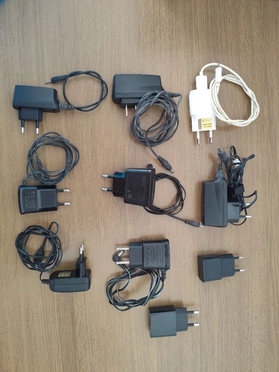 Celulares usados e carregadores. - Foto 2