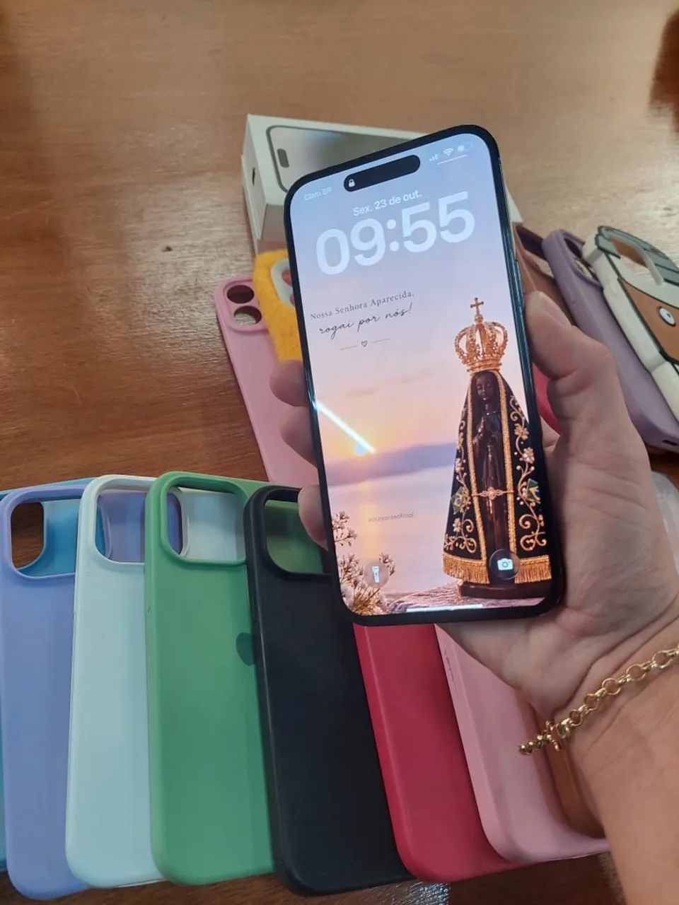 iPhone 14 Pro Max - acompanha 18 capinhas!  - Foto 4