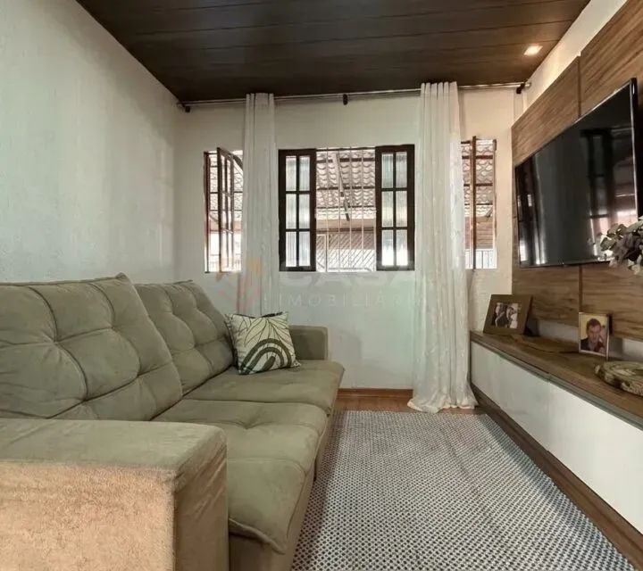 Casa linear com 3 quartos, 2 suítes, 3 vagas  Linda Casa linear espaçosa 3 quartos/2 - Foto 3