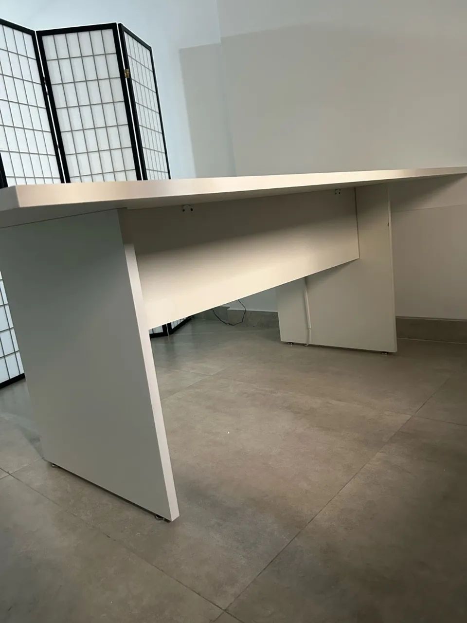 Mesa branca de escritório - Foto 2