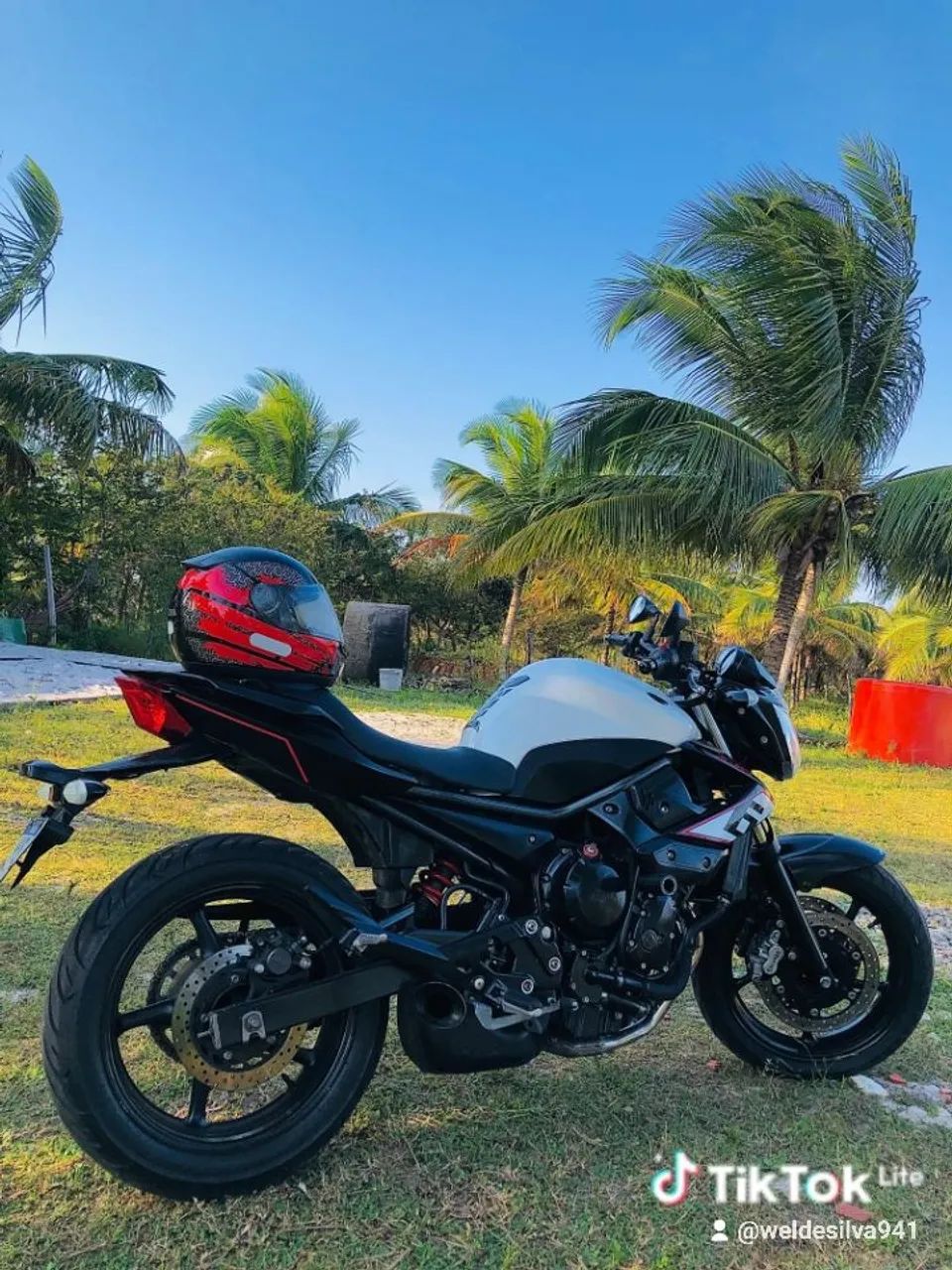 XJ6