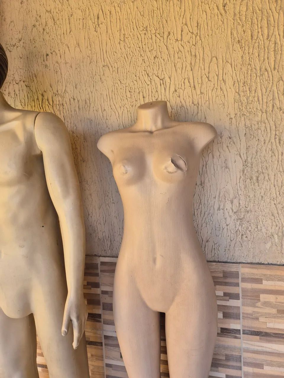 Conjunto 2 manequins homem e mulher - Foto 4