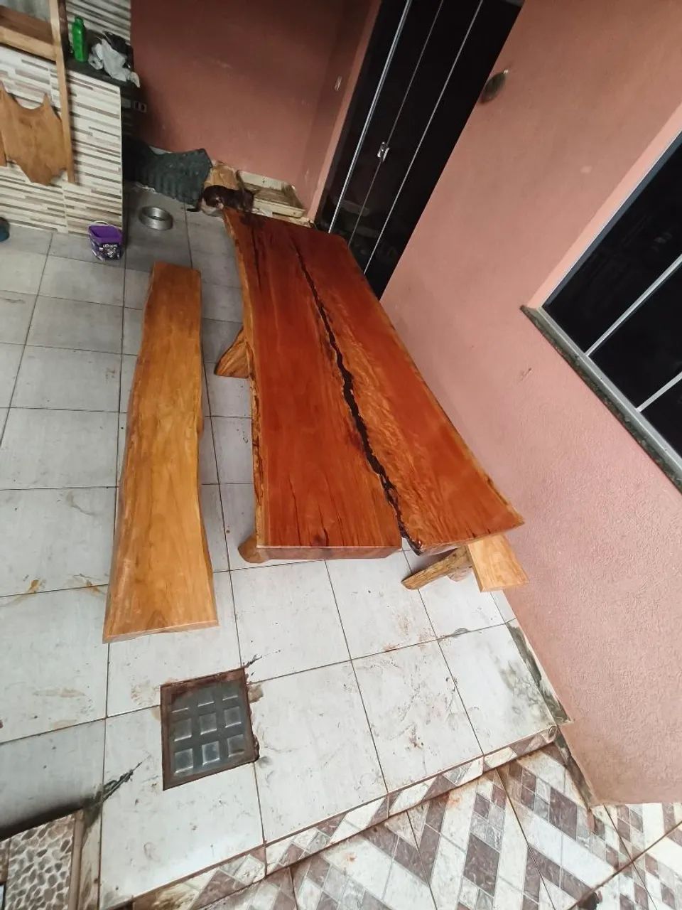 Mesa rústica rezinada de 2 metros e 5  - Foto 3