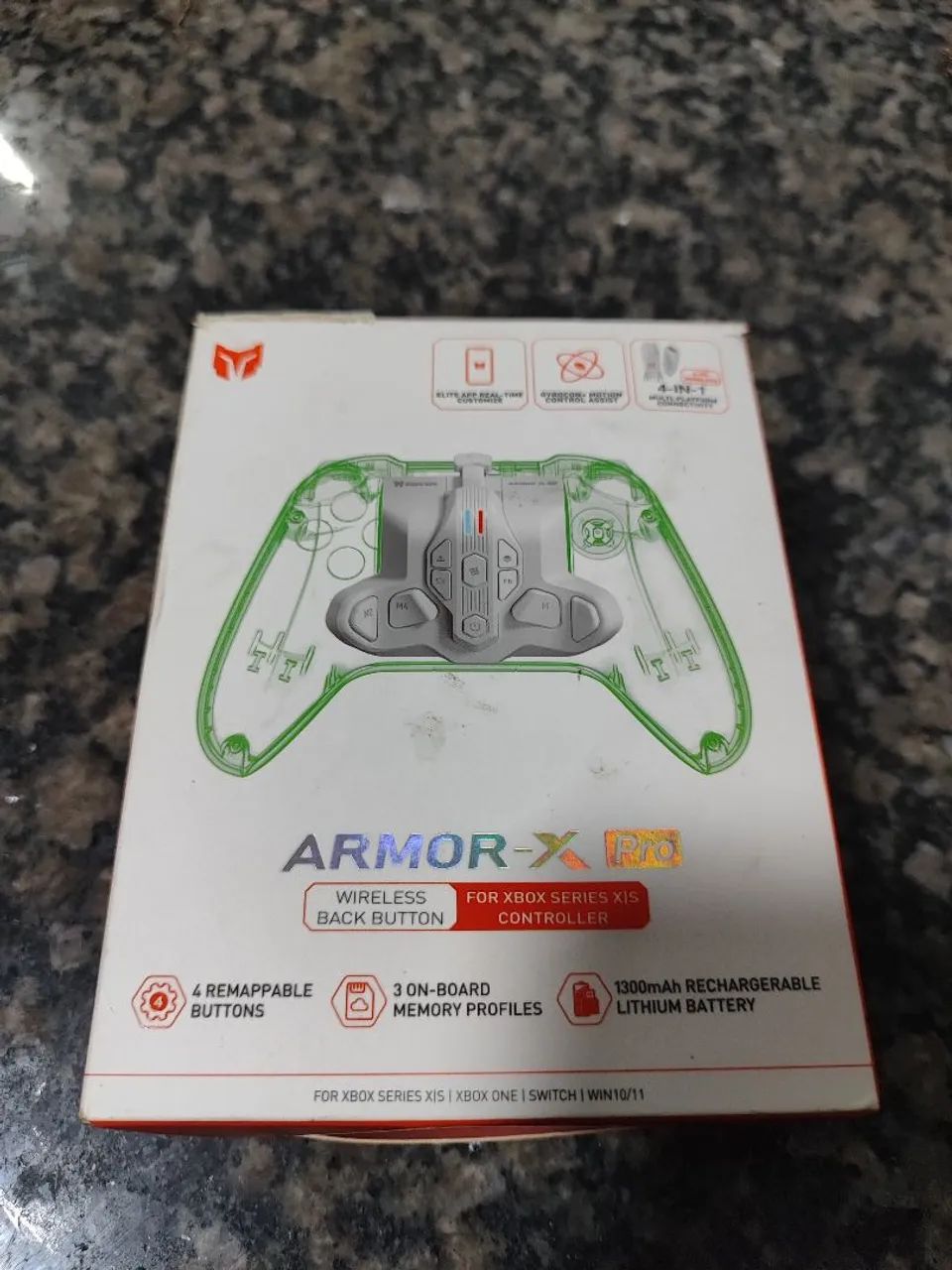 Vende se ARMOR-X Pro. 