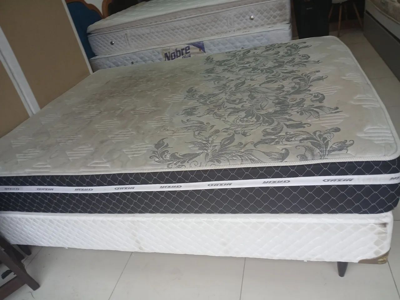 Linda cama queem size de casal ( $$ 700 ) * - Foto 4