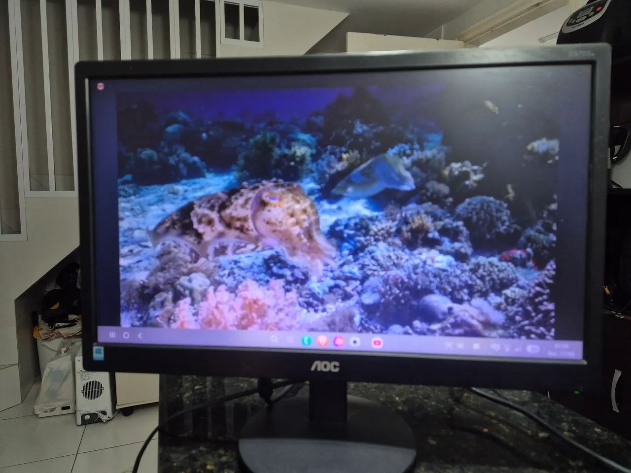Monitor AOC impecável 20 polegadas  - Foto 3