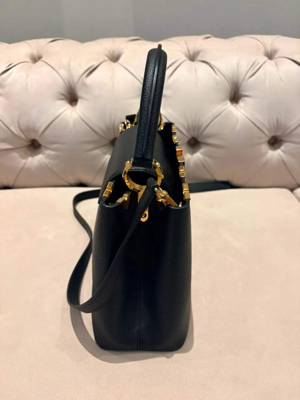 Bolsa Louis Vuitton - A Capucines mm - Foto 4