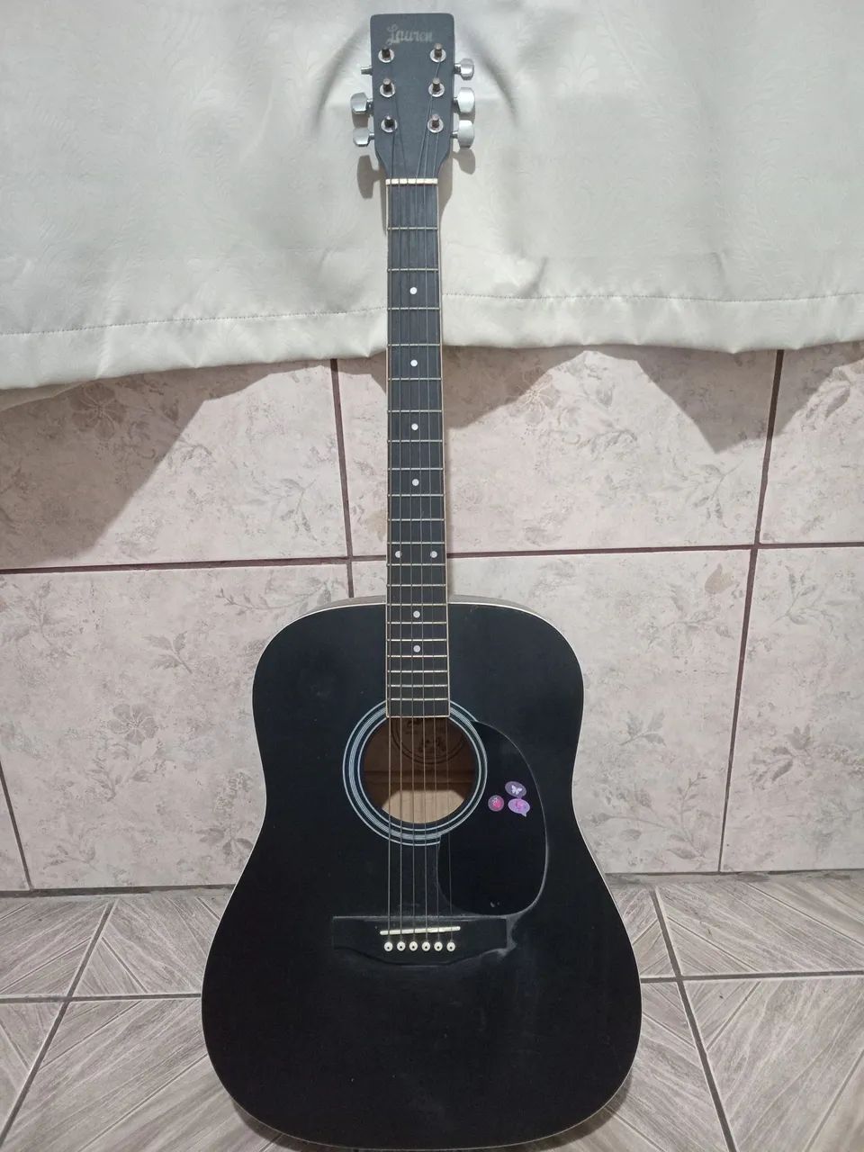 Used Acoustic Guitar64962157362179120