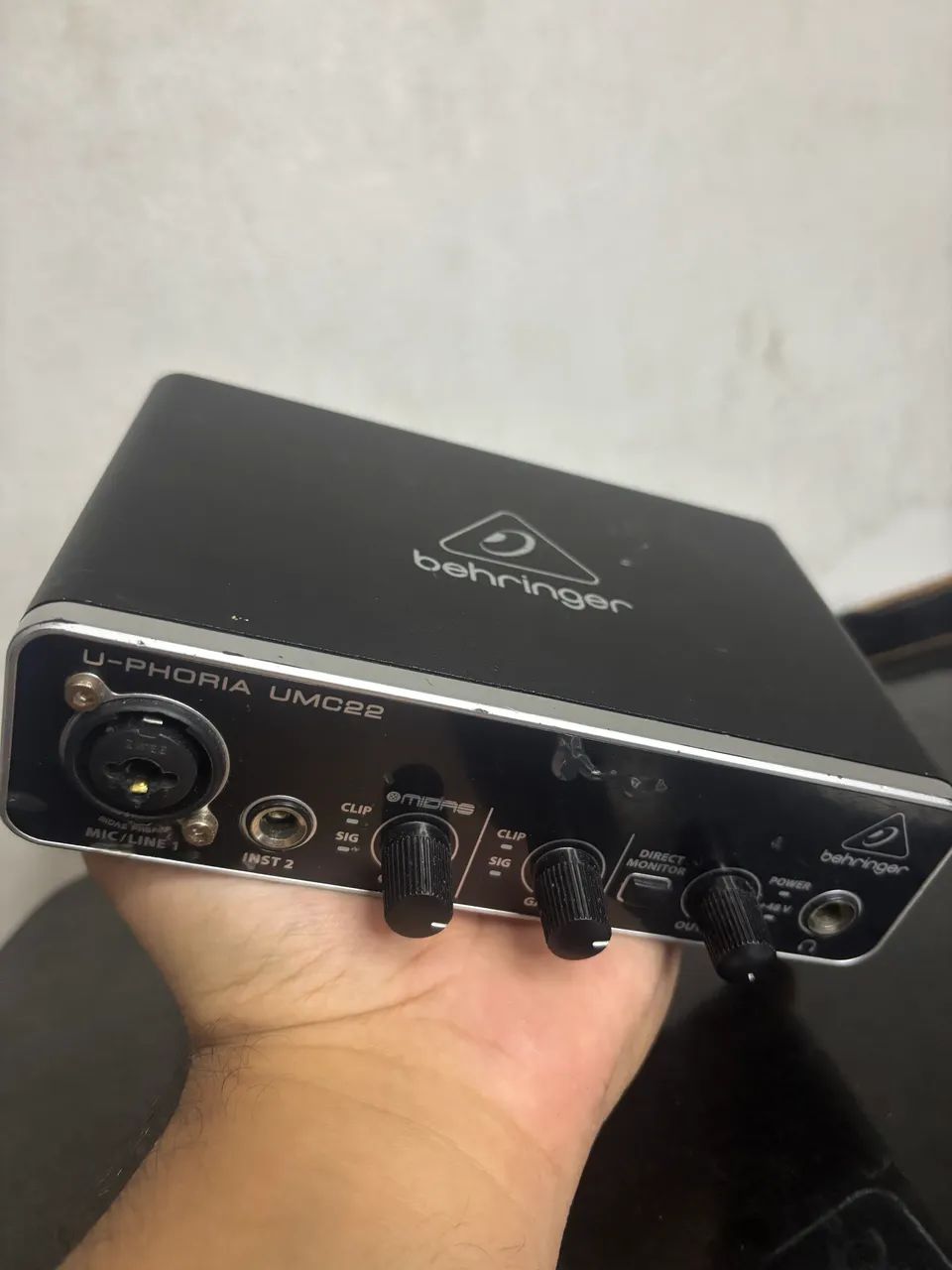 Interface de áudio Behringer U-phoria UMC22 - Foto 3