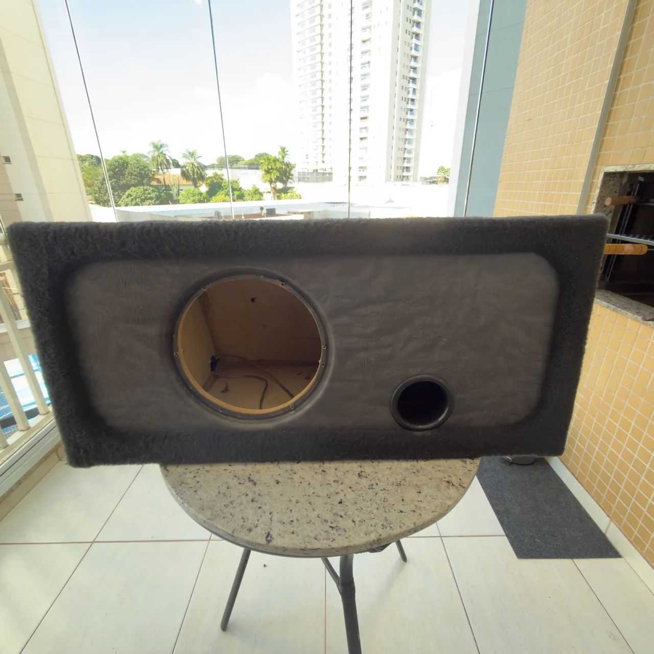 Caixa acústica dutada para subwoofer de 12?