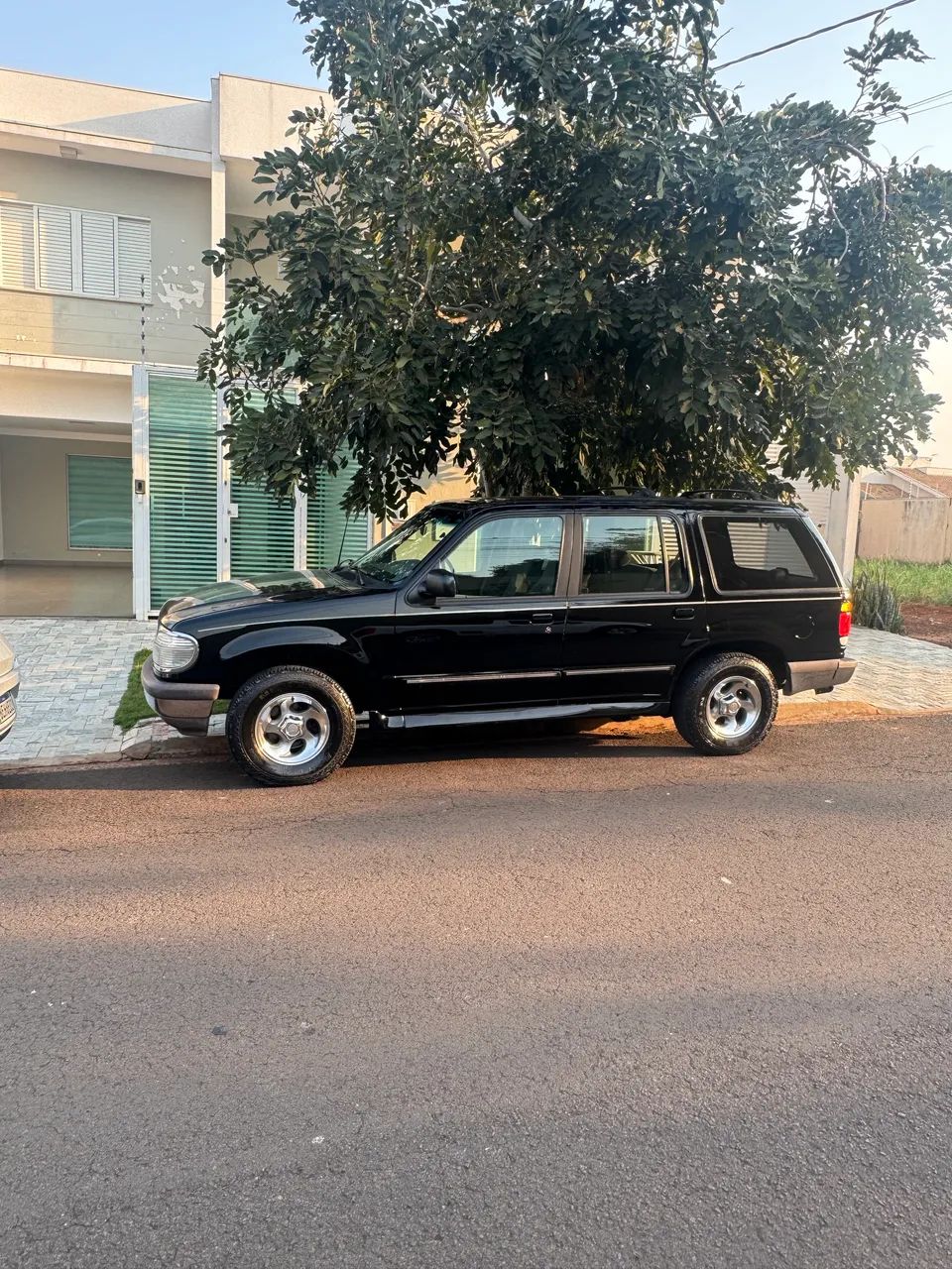 Ford Explorer XLT 4X4 4.0 V6 1997