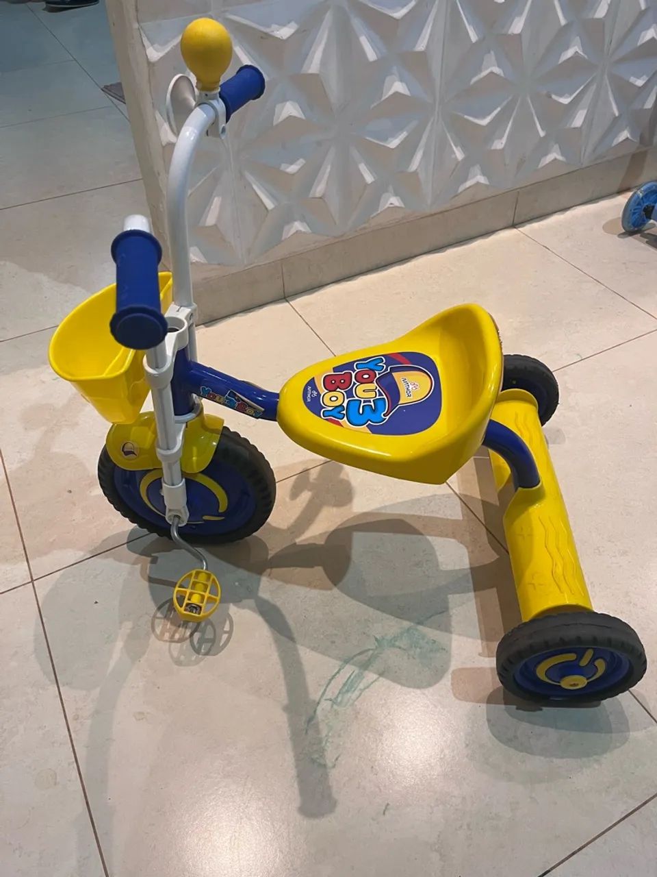 Triciclo infantil 