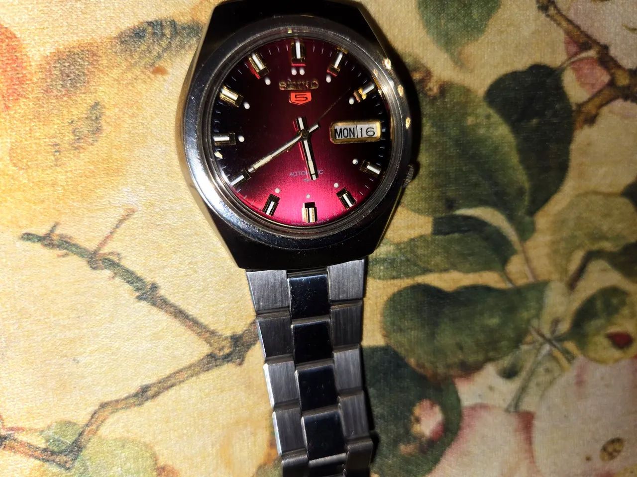 Seiko 5 bordô - Foto 2