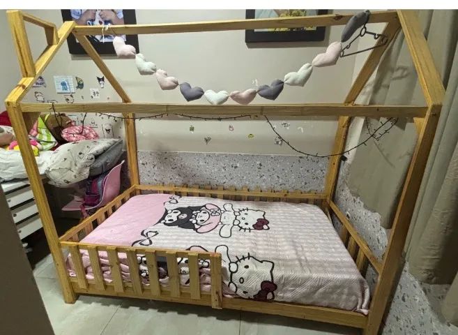 Vendo cama com colchão e transa protetora