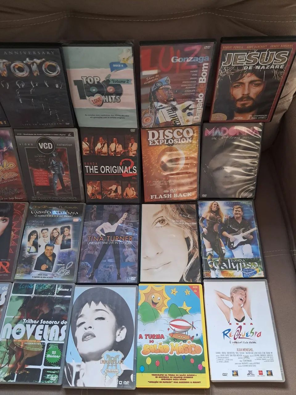 Lote 44 DVDs Músicas e Religiosos  - Foto 3