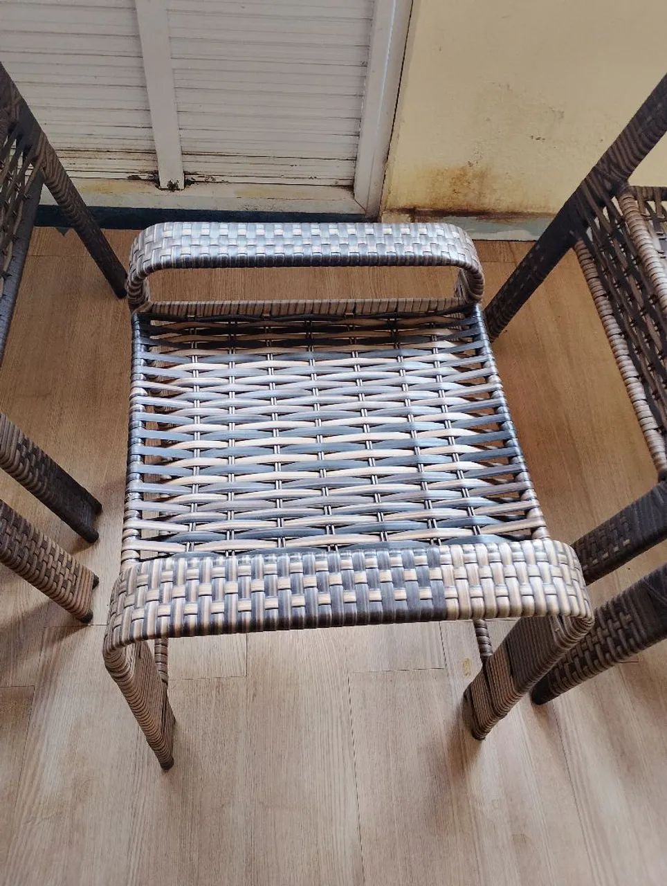 Conjunto de Cadeiras com Mesa de centro  - Foto 4