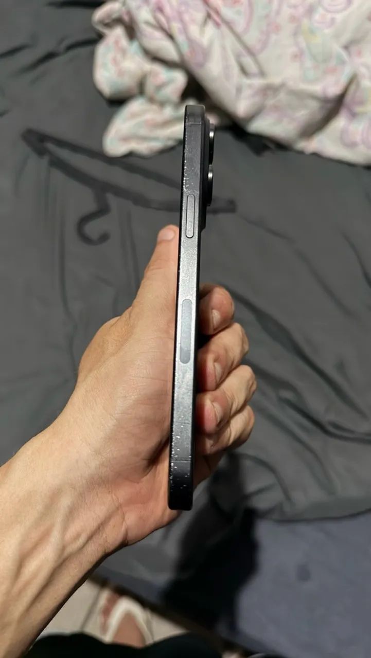 iPhone 15 Pro Max - Foto 3