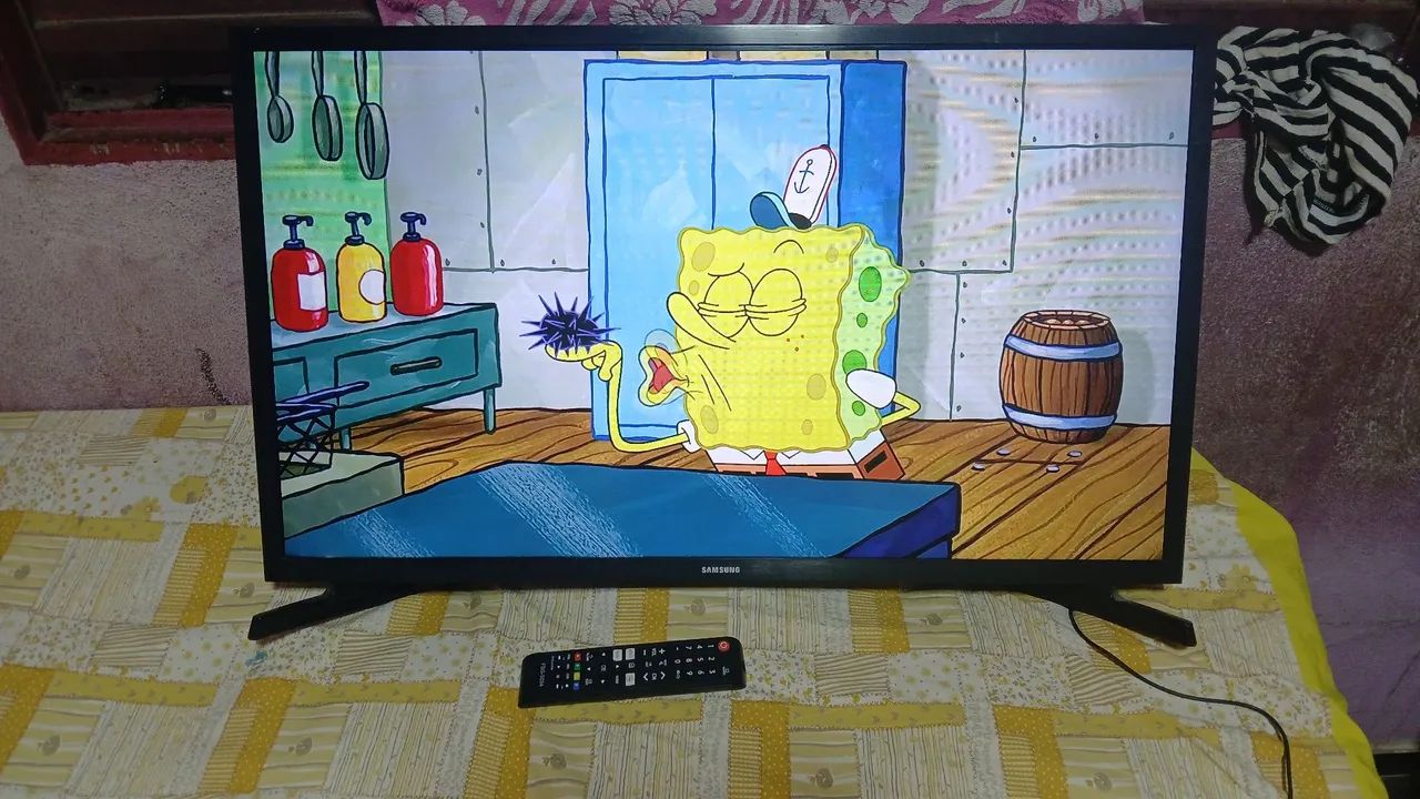 Vendo tv Samsung 32 polegadas smart funcionando perfeitamente valor 650 pra vim buscar  - Foto 4