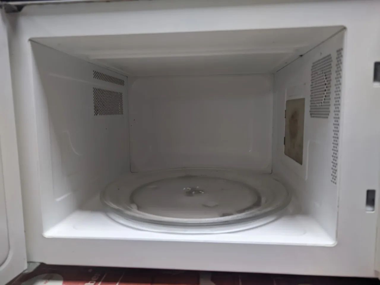 Microondas Eletrolux 31L funcionando perfeitamente. - Foto 3