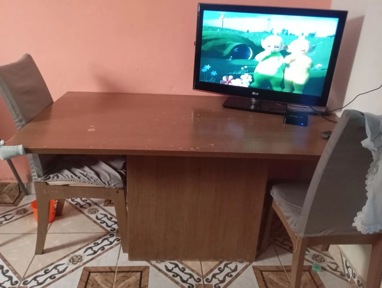 Vende- se mesa 