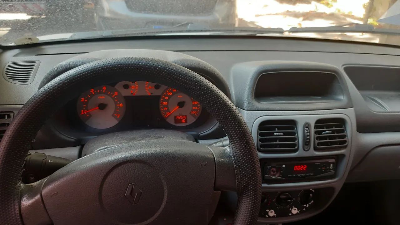 Renault Clio Clio Hi-Flex 1.0 16V 3p 2011