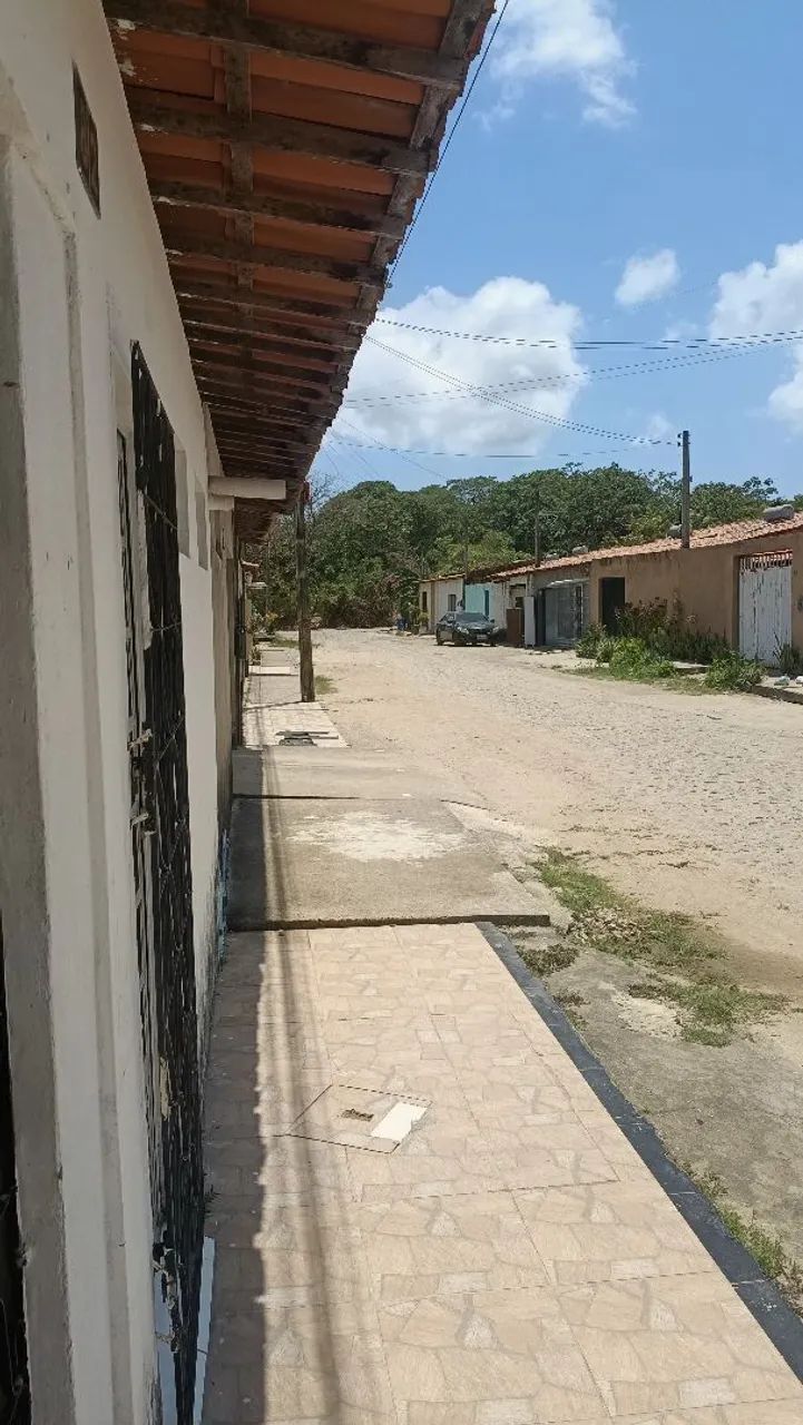 Casa com suite, quintal, 3 caixas d'água, 2 banheiros bem ventilada e iluminada. - Foto 3
