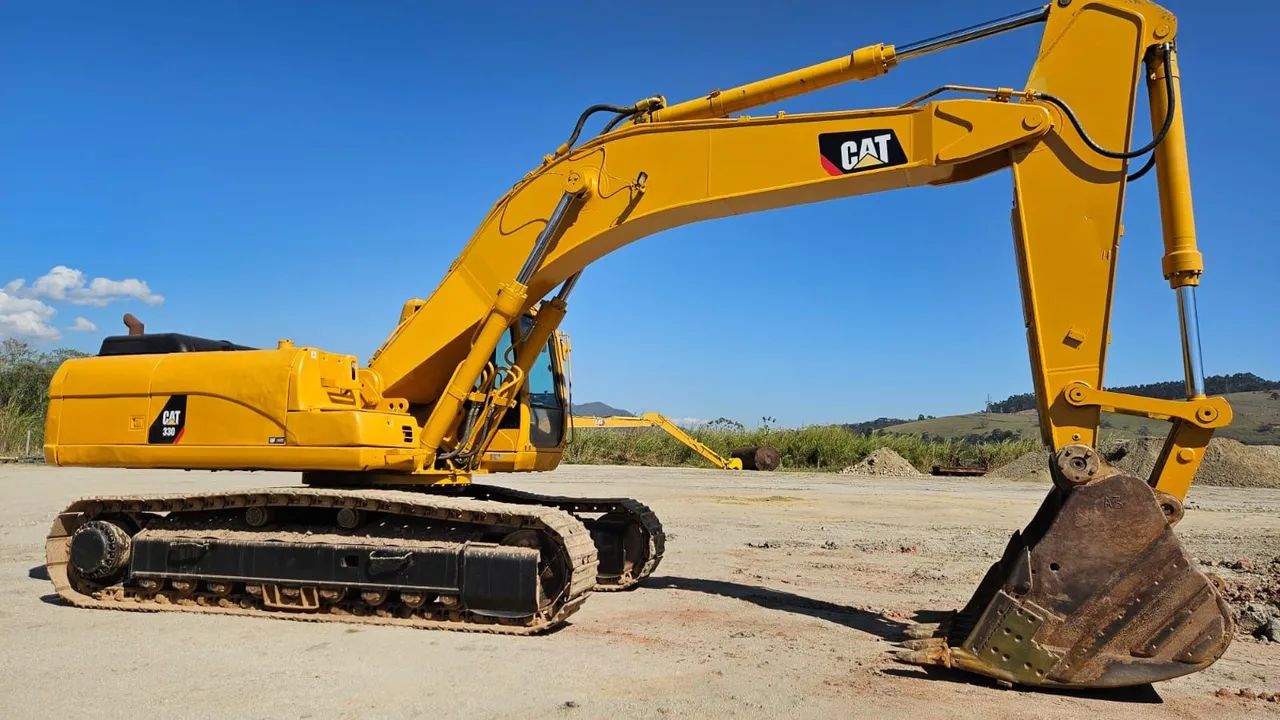 330C CATERPILLAR 33 TONS - Foto 2