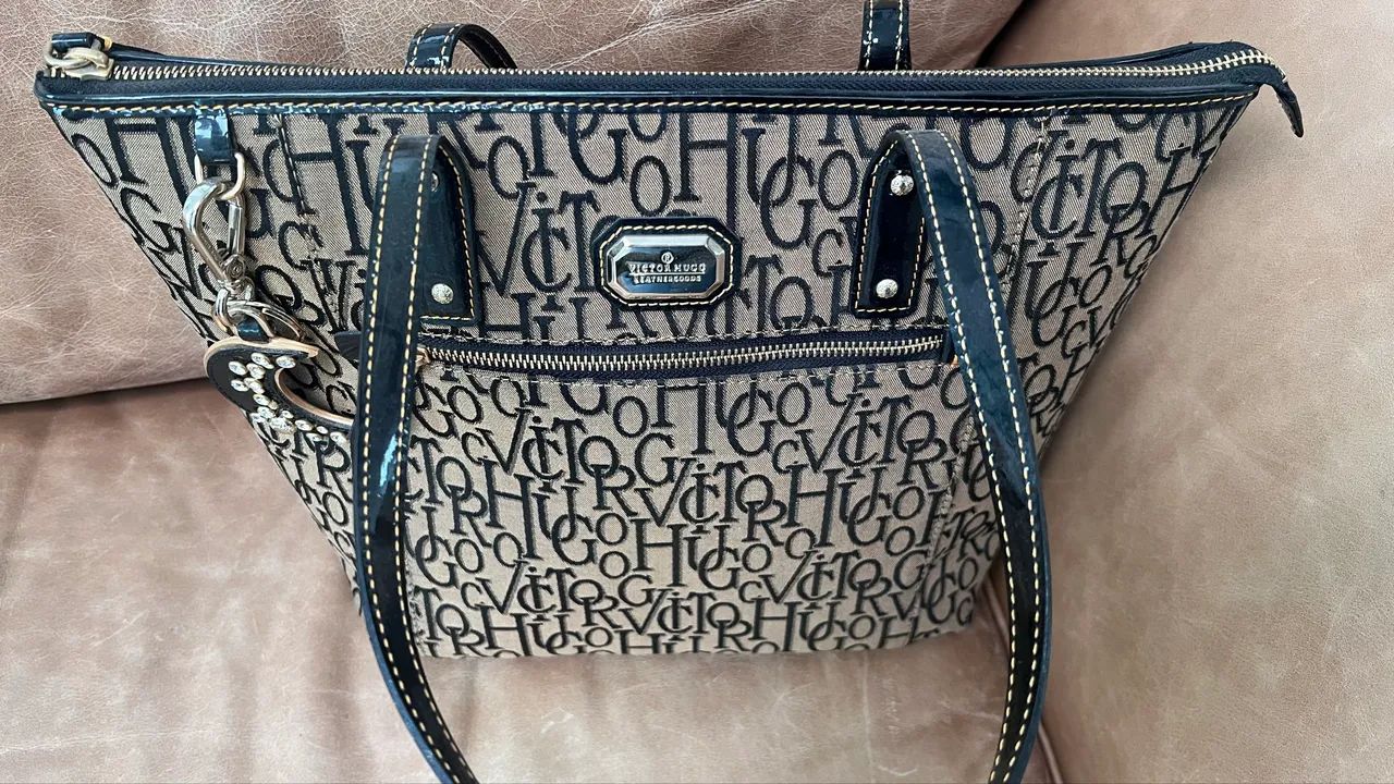 Bolsa Victor Hugo original com chaveiro  - Foto 2