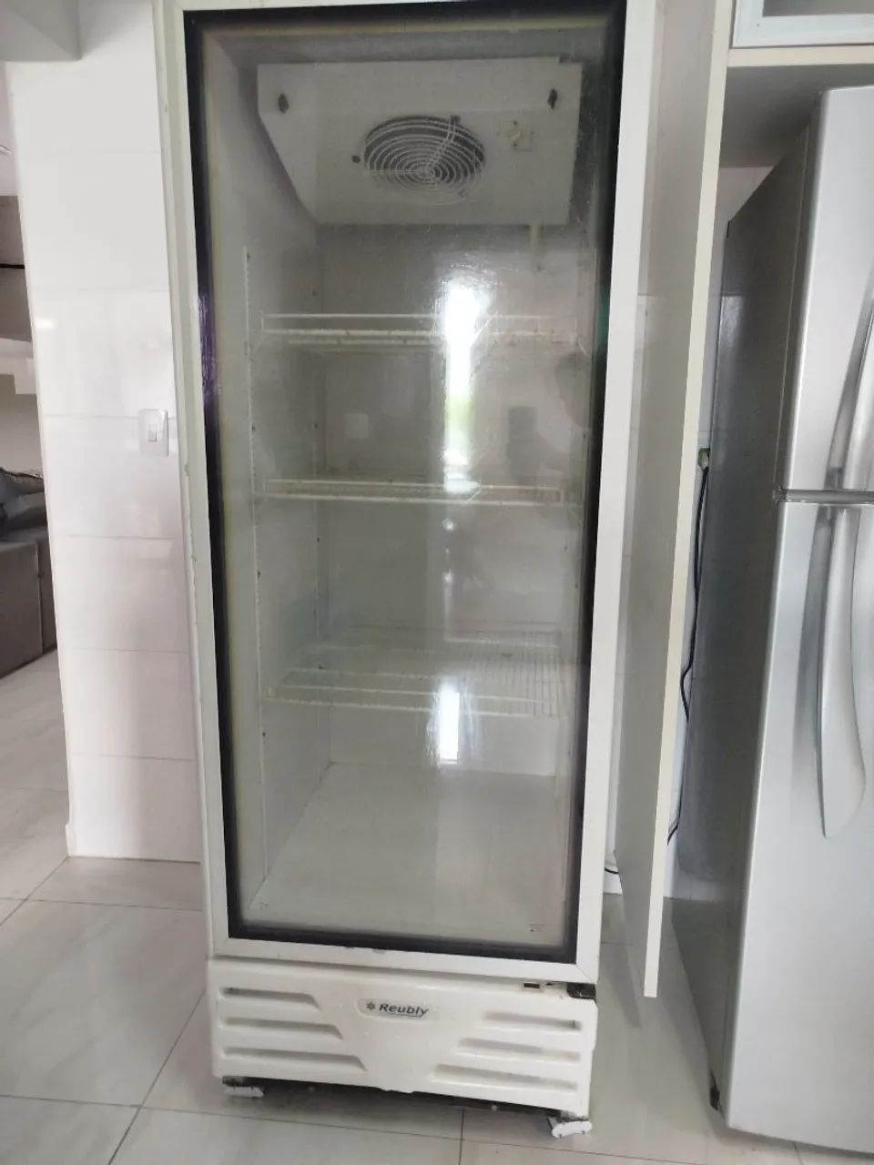 Refrigerador vertical  Reubly